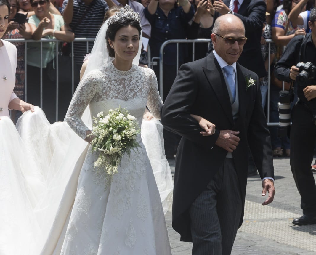 Alessandra und Felipe de Osma: Die Braut wurde von ihrem Vater in die Kirche geführt.