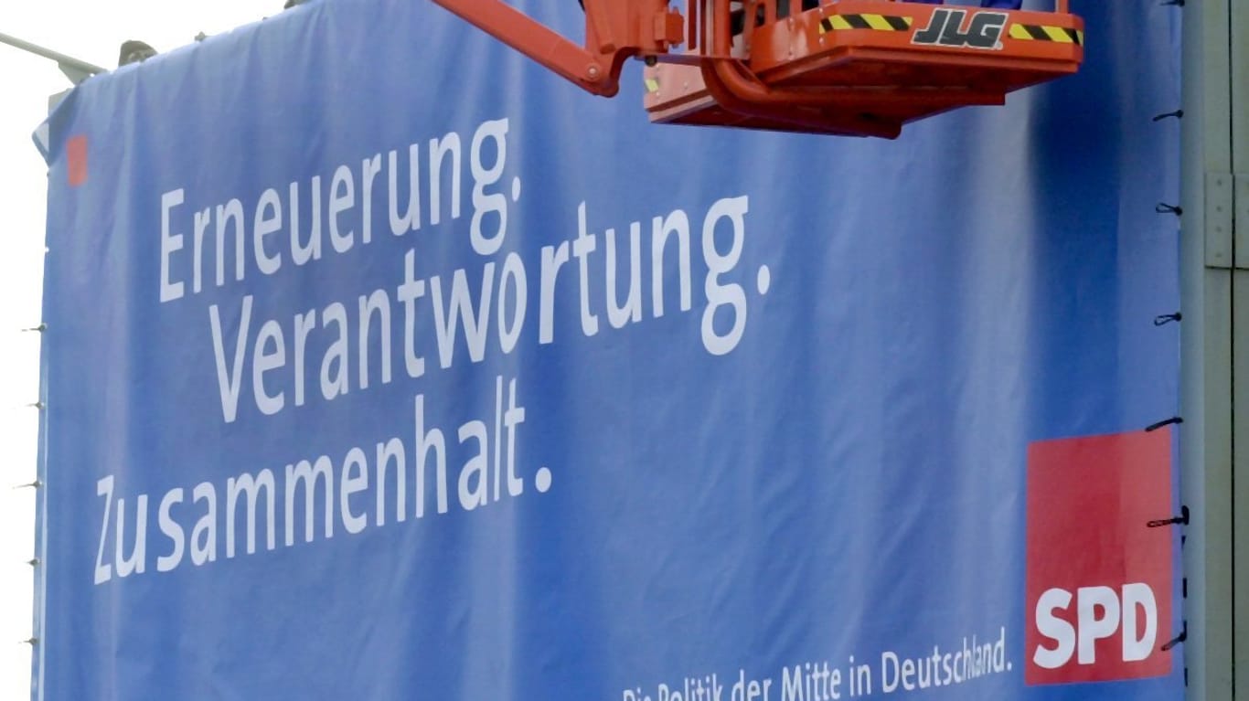 Ein Transparent für den SPD-Bundesparteitag 2001: Auch damals rang die Partei um Erneuerung.