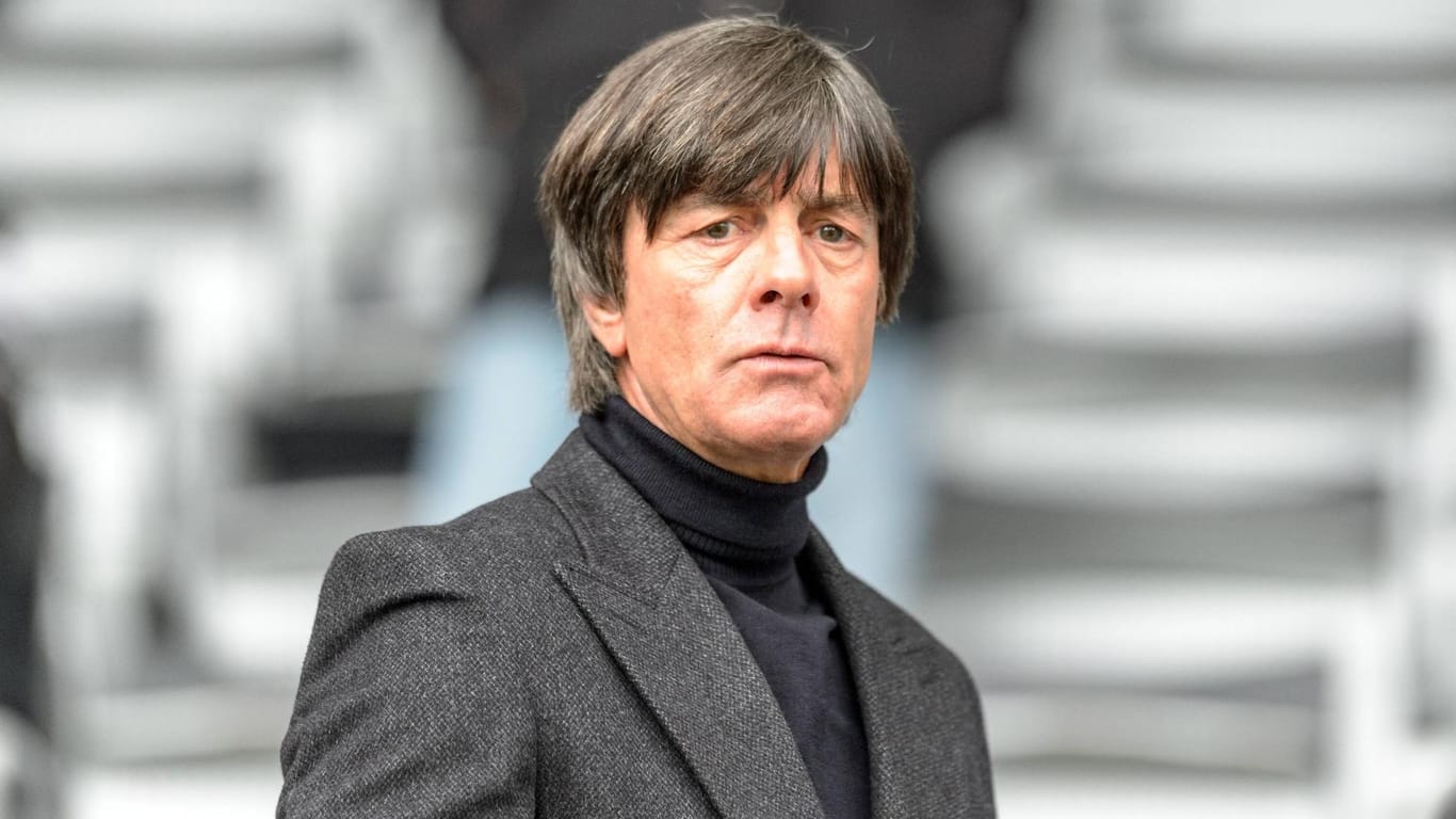 Schwere Entscheidung: Bundestrainer Joachim Löw glaubt weiter an Mario Götze.
