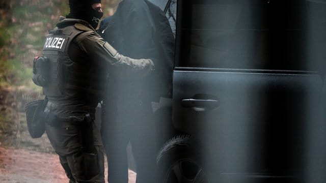 Ein islamistischer Terrorverdächtiger auf dem Gelände des Bundesgerichtshof in Karlsruhe.
