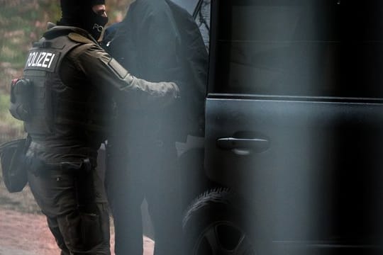 Ein islamistischer Terrorverdächtiger auf dem Gelände des Bundesgerichtshof in Karlsruhe.