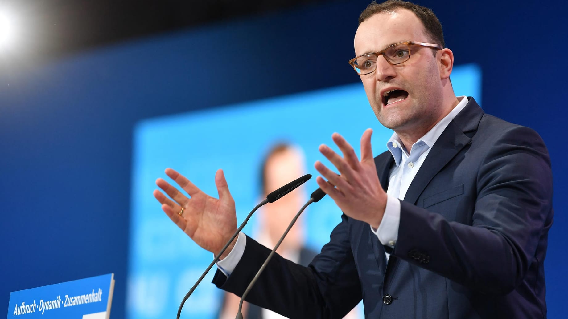 Jens Spahn spricht auf einem CDU-Parteitag: Der Gesundheitsminister hat sich gegen die Abschaffung des Paragrafen 219a ausgesprochen.