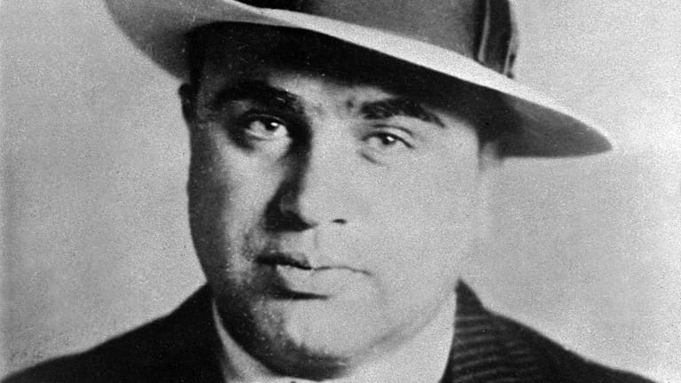 Der Chicago-Ganster Al Capone während seiner Haft in Philadelphia: Gangs wie die von Capone sorgten für erste Gesetze, die den Besitz von Waffen in den USA einschränkten.