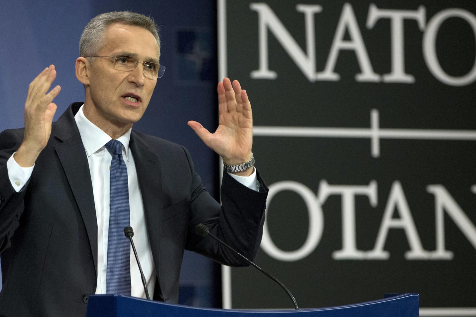 Jens Stoltenberg, NATO-Generalsekretär, stellt den Jahresbericht der NATO vor: NATO-Generalsekretär sieht wachsende Rolle der Atomwaffen in russischer Armee.