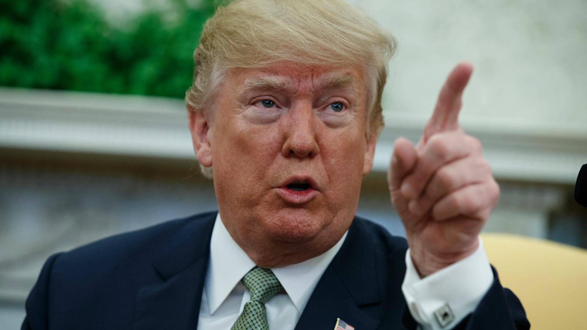 US-Präsident Donald Trump spricht mit Reportern: Trumps Vendetta gegen das FBI.