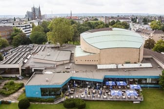 Die Beethovenhalle in Bonn gehört zu jenen Gebäuden, die dieses Jahr mit finanzieller Hilfe der Deutschen Stiftung Denkmalschutz saniert werden sollen.