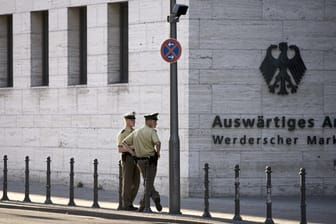 Das Auswärtige Amt in Berlin: Nach Hackerattacken zieht die Bundesregierung Gegenangriffe in Betracht.