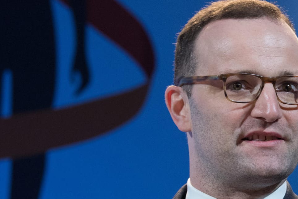Gesundheitsminister Jens Spahn: Nach Kritik an seinen Aussagen zu Hartz IV, will er sich nun mit Sandra S. treffen – die Hartz-IV-Empfängerin hatte eine Petition gestartet.