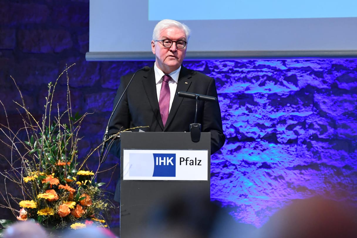 Steinmeier im Hambacher Schloss: Der Bundespräsident sprach an seinem Amtsjubiläum bei einem Festakt der IHK Pfalz.