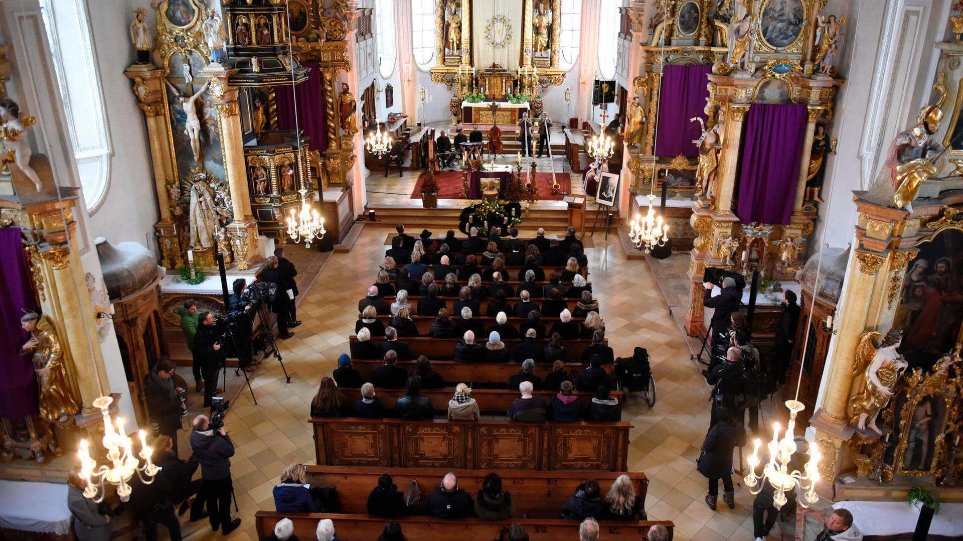 Gedenkgottesdienst für Siegfried Rauch: Der Termin für die Gedenkfeier war geheim.