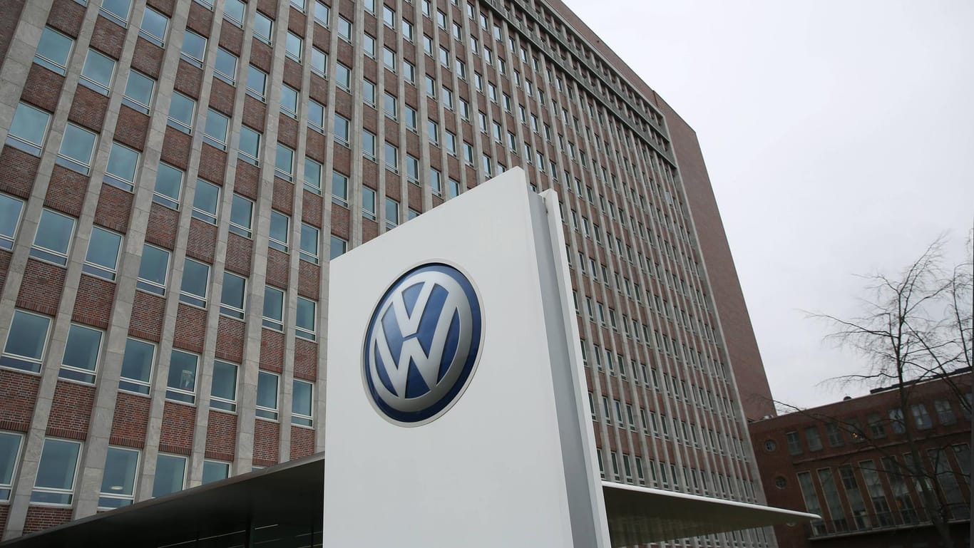 Volkswagen in Braunschweig: Bei VW gab es wieder eine Razzia.