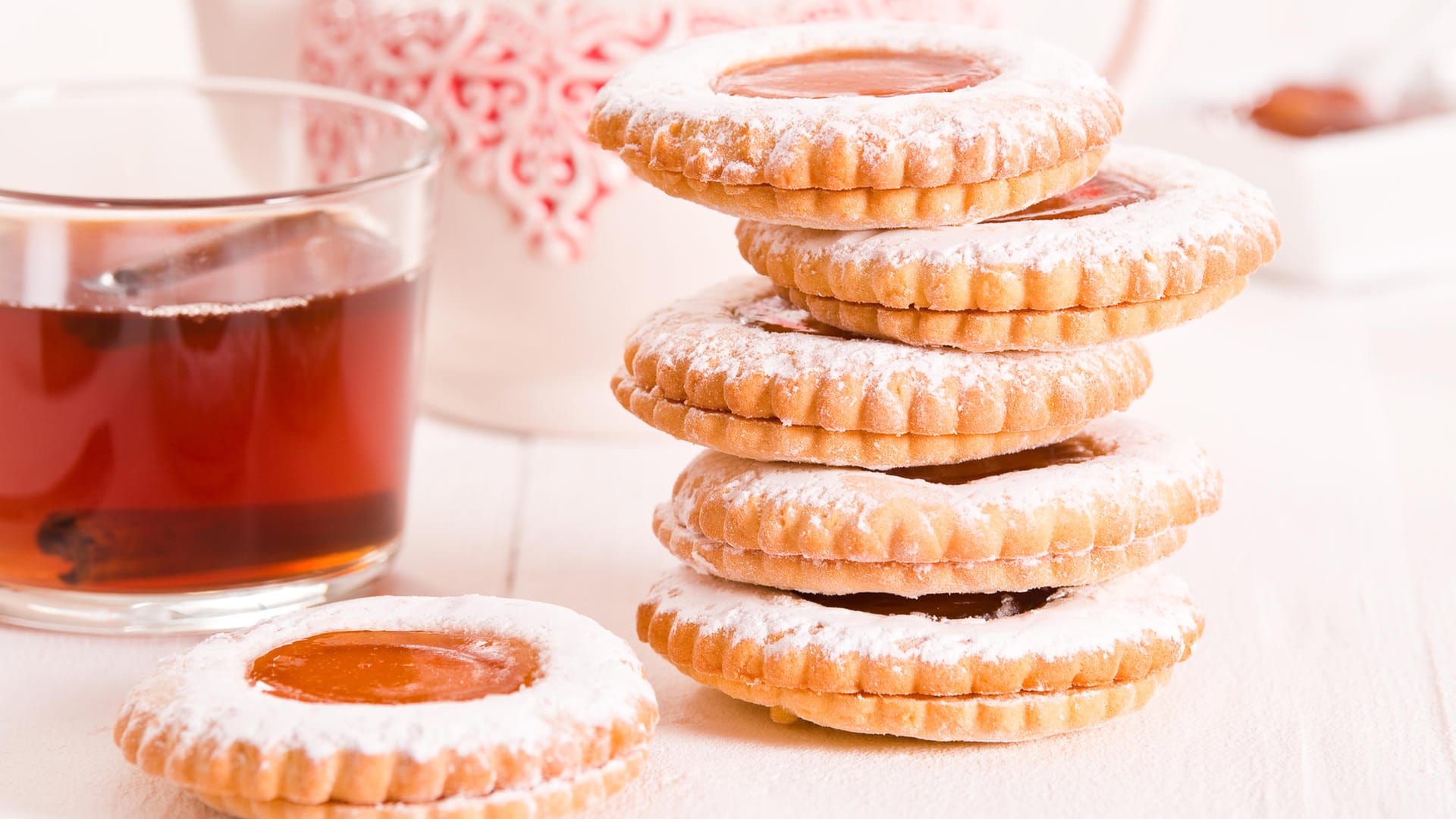 Plätzchen: Die Füllung für Mürbeteigplätzchen ist schnell zubereitet.