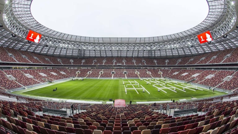 Olympiastadion Luschniki Moskau: Das Stadion hat eine Kapazität von bis zu 81.000 Zuschauern. Hier werden neben dem Eröffnungsspiel und dem WM-Finale fünf weitere Spiele ausgetragen.