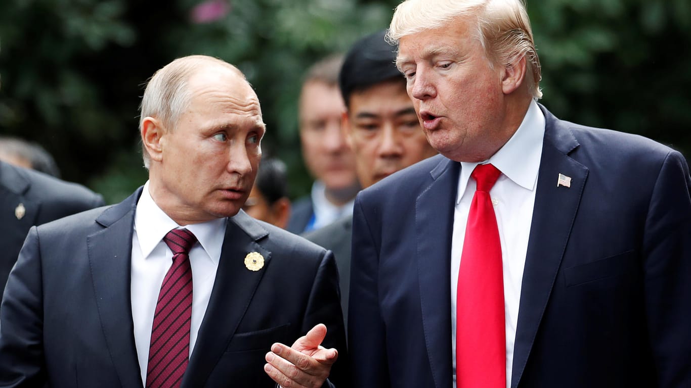 Putin und Trump bei einem Treffen 2017: Nun ist ein Gipfeltreffen im Gespräch – diese Aussicht gefällt nicht jedem.