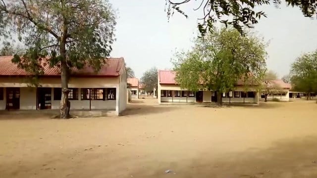 Das Video-Standbild zeigt die Schule "Government Girls Science and Tech College" im nigerianischen Dapchi. Das Video-Standbild zeigt die Schule "Government Girls Science and Tech College" im nigerianischen Dapchi.