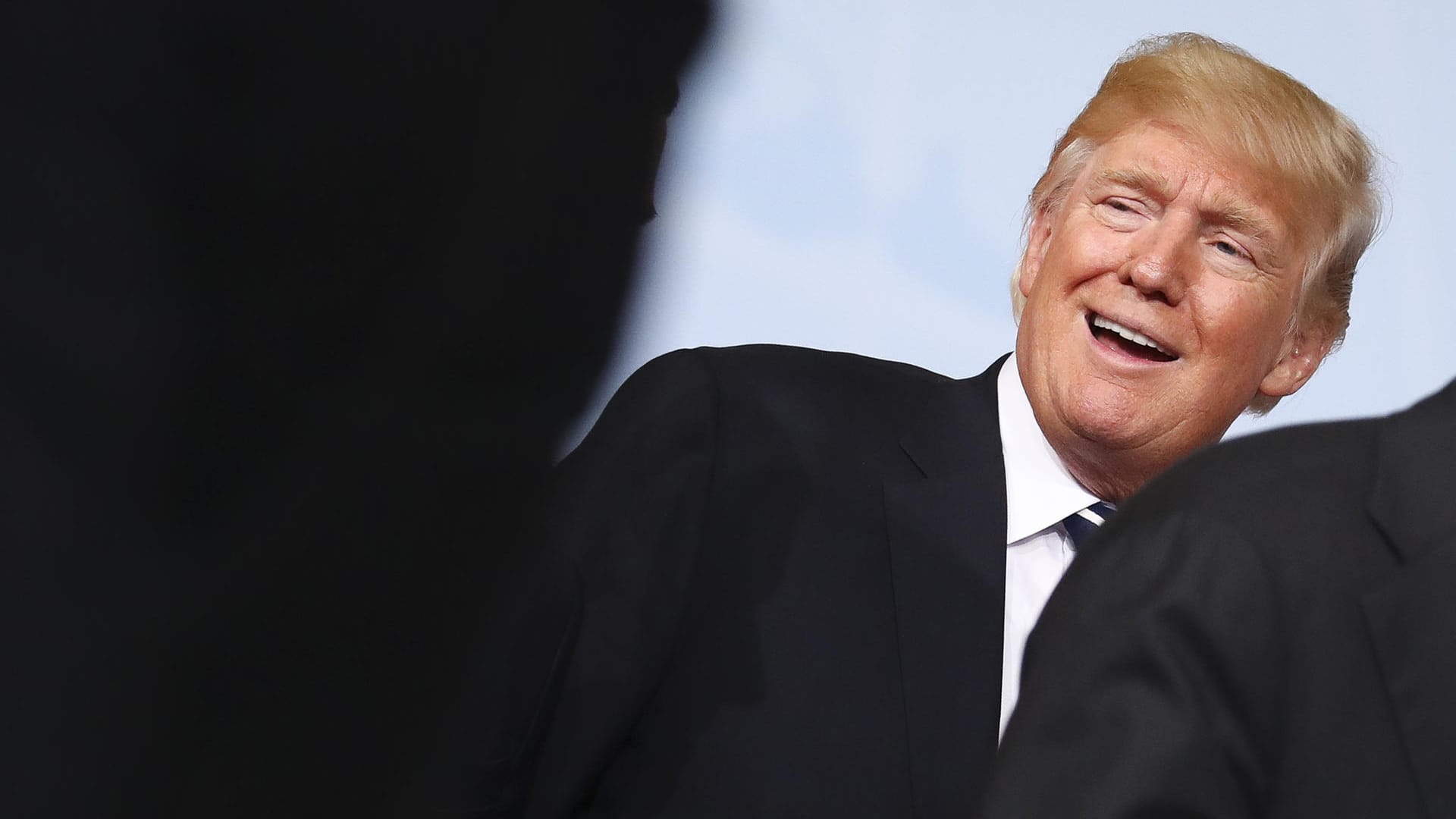 US-Präsident Donald Trump: Der Haushalt sieht Ausgaben für die geplante Mauer zu Mexiko vor. US-Präsident Donald Trump: Der Haushalt sieht Ausgaben für die geplante Mauer zu Mexiko vor.