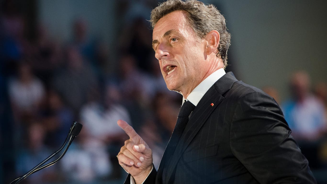 Der ehemalige französische Präsident Nicolas Sarkozy bei einer Pressekonferenz: Sarkozy wirft der französischen Justiz "Verleumdung" vor.