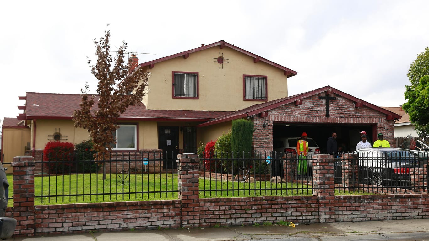 Haus der Großmutter des Getöteten in Sacramento, California: US-Polizisten feuerten 20 Mal auf einen unbewaffneten Schwarzen.