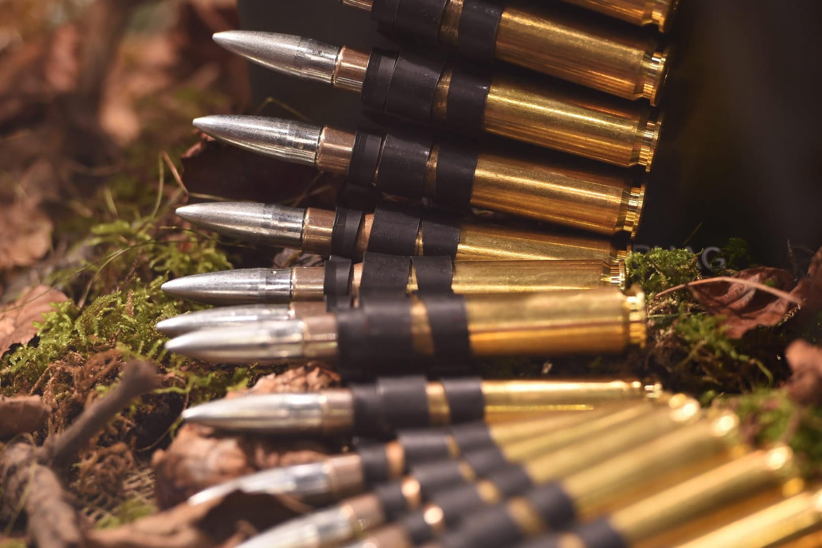 Munition der Firma Ruag: Schweizer Behörden haben Ermittlungen gegen das staatliche Rüstungsunternehmen eingeleitet.