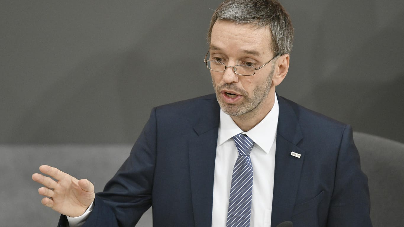 "Umfärbung nicht geplant": Österreichs Innenminister Herbert Kickl wies zurück, dass der Verfassungsschutz auf FPÖ-Linie gebracht werden soll.