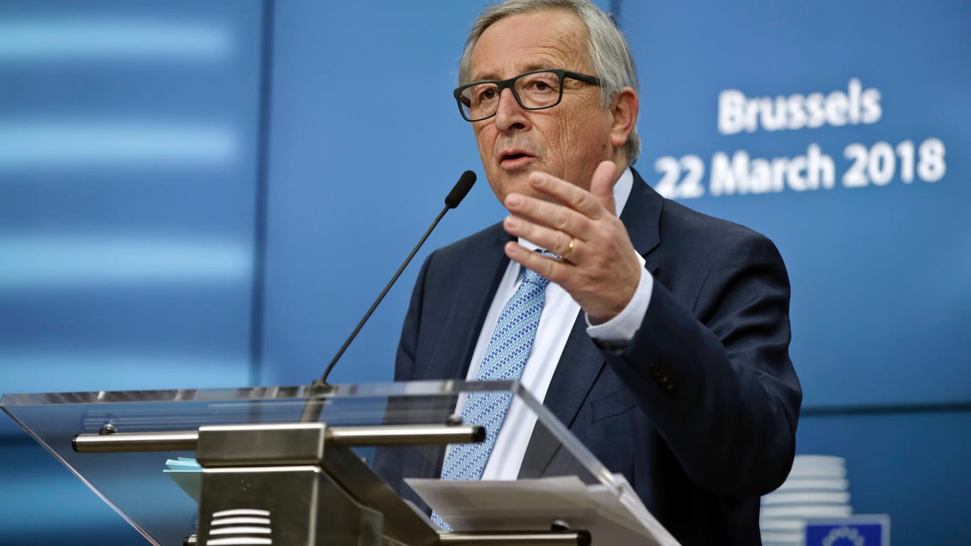 Der Präsident der Europäischen Kommission, Jean-Claude Juncker, spricht während einer Pressekonferenz auf dem EU-Gipfel: Der EU-Chef verurteilt die Türkei wegen des Vorgehens im Mittelmeer "scharf."