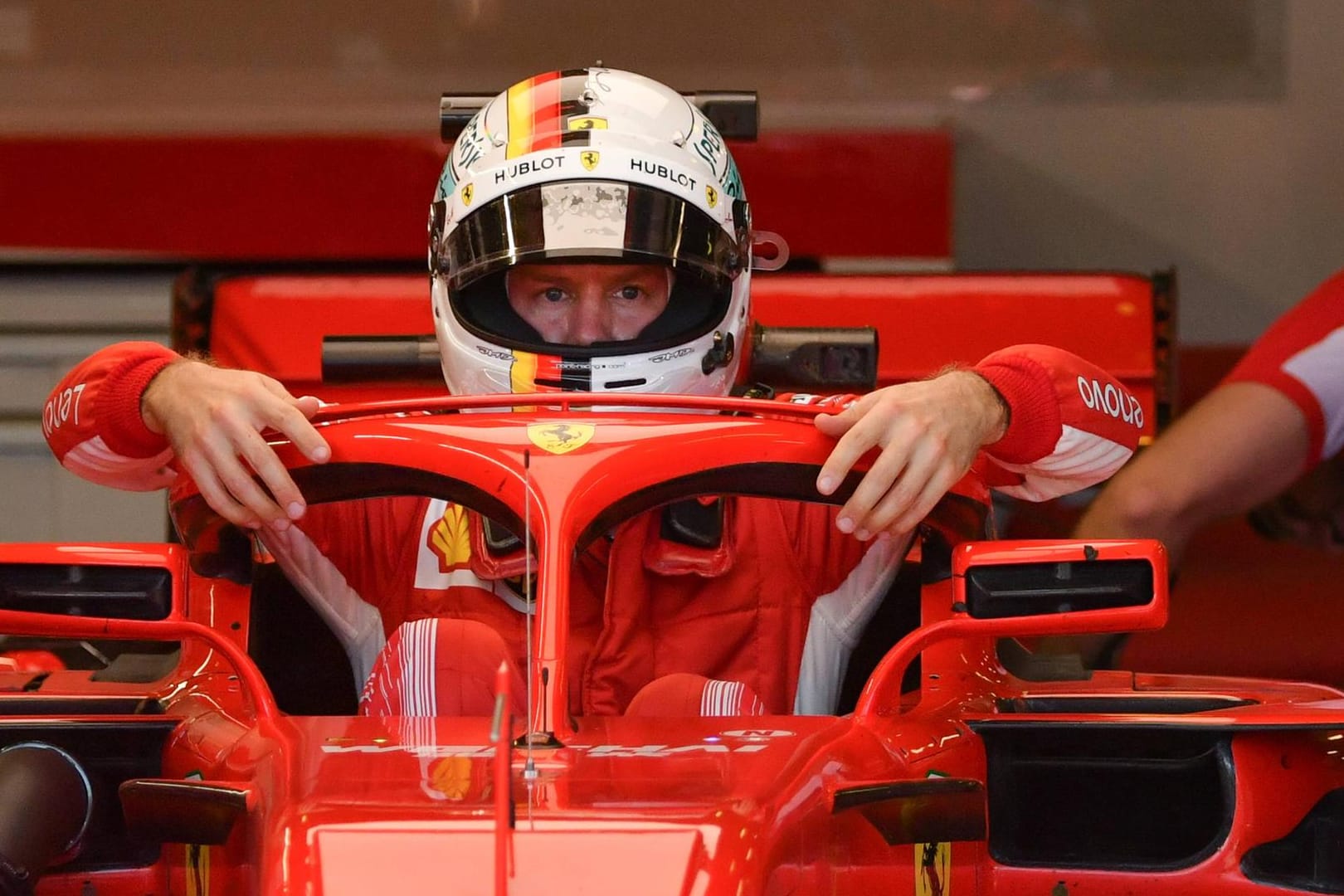 Sebastian Vettel in seinem Auto