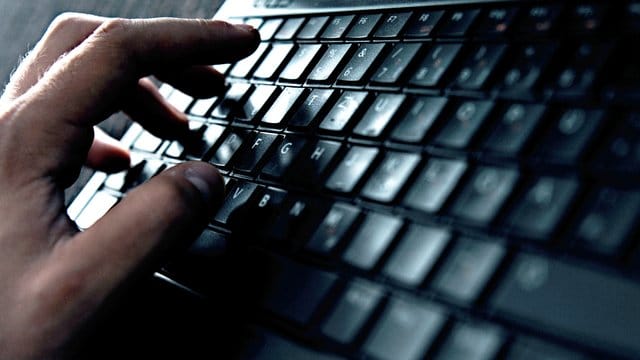 Viele Menschen glauben, dass gezielte oder personalisierte Kampagnen in sozialen Medien Wähler beeinflussen. Viele Menschen glauben, dass gezielte oder personalisierte Kampagnen in sozialen Medien Wähler beeinflussen.