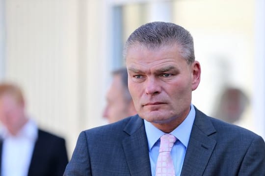 IMK-Chef Stahlknecht ist für einen längeren Verbleib von Migranten ohne Bleibeperspektive in den Erstaufnahmeeinrichtungen.