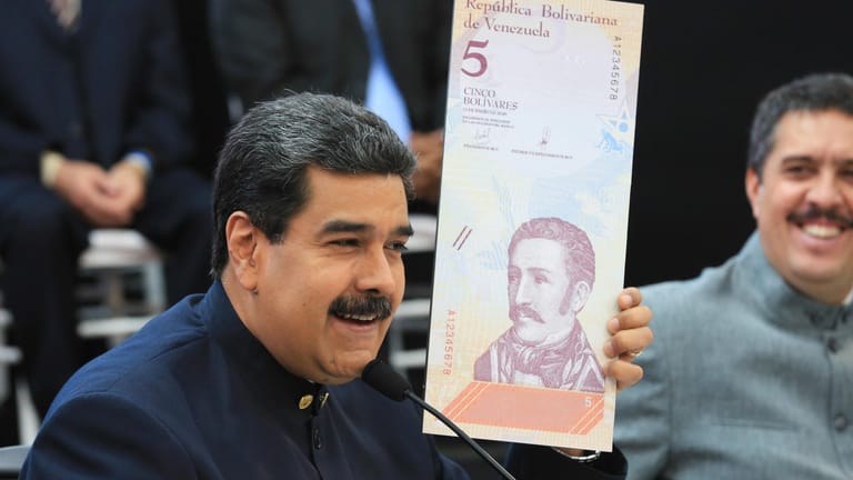 Venezuelas Präsident Nicolas Maduro, bei einem Treffen des Nationalen Rates für produktive Wirtschaft: Venezuela streicht drei Nullen seiner Währung.