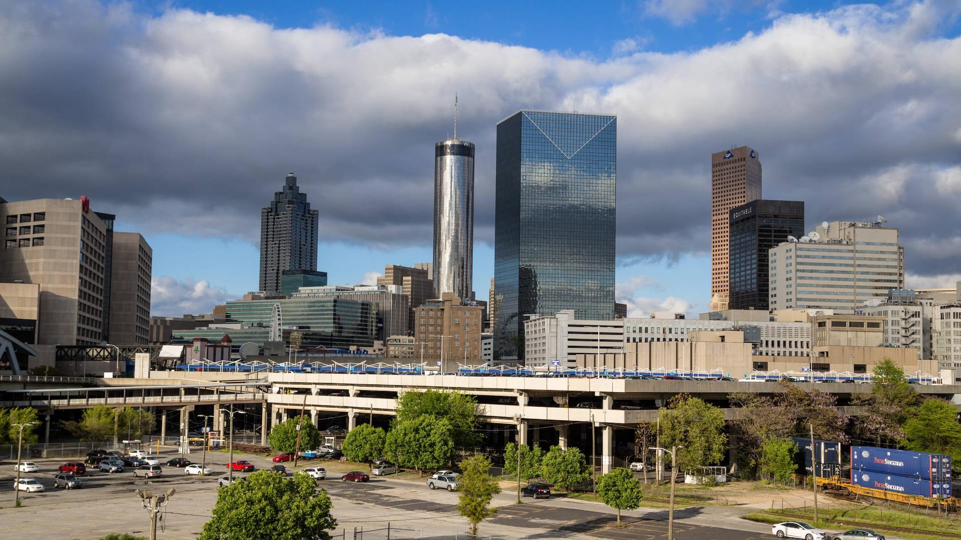 Skyline der US-Metropole Atlanta (Georgia): Hacker greifen die Stadt an Skyline der US-Metropole Atlanta (Georgia): Hacker greifen die Stadt an