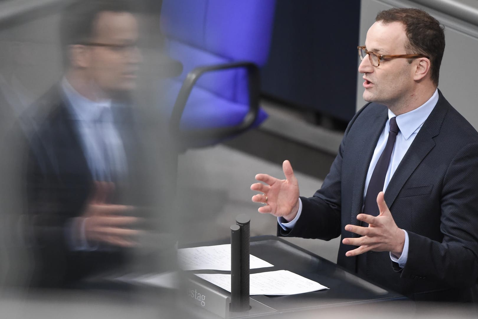 Gesundheitsminister Jens Spahn (CDU) will gesetzlich Versicherte entlasten.