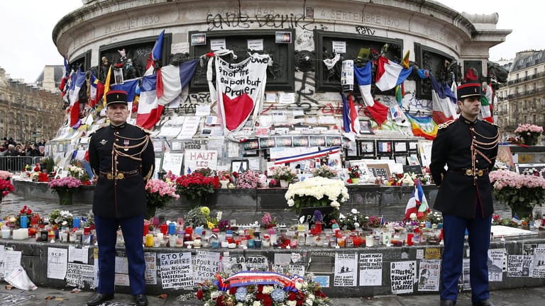 Der Anschlag auf die Satirezeitung Charlie Hebdo: Die toten Journalisten lösten eine große Solidaritätswelle in Frankreich aus.