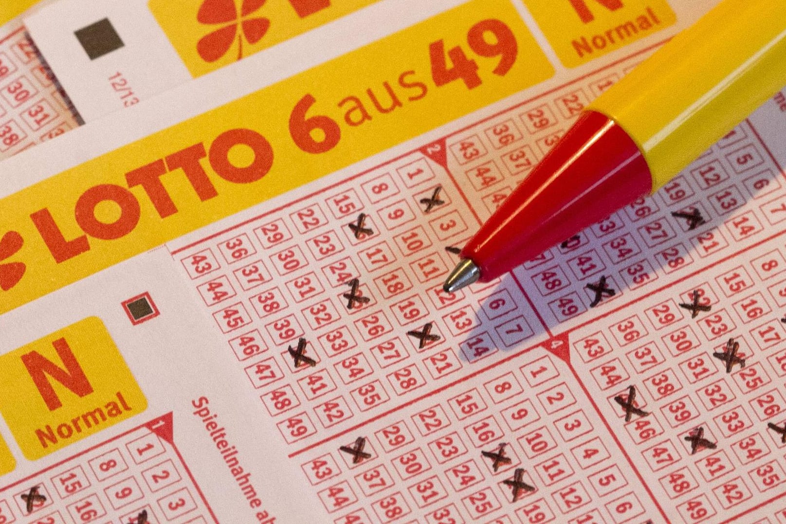 Lotto am Samstag, 24.03.2018: Diese Woche liegen drei Millionen Euro im Lostopf.