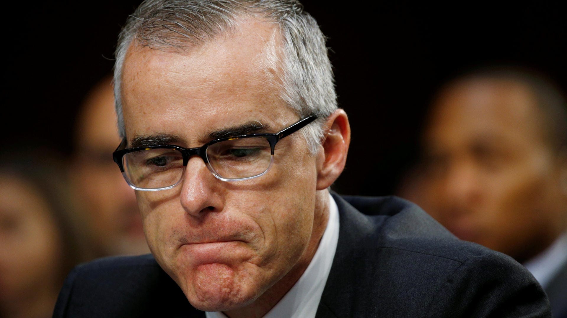 Ex-FBI-Vize Andrew McCabe: Er wurde kurz vor seinem Ruhestand auf Betreiben von Donald Trump gefeuert. Ex-FBI-Vize Andrew McCabe: Er wurde kurz vor seinem Ruhestand auf Betreiben von Donald Trump gefeuert.