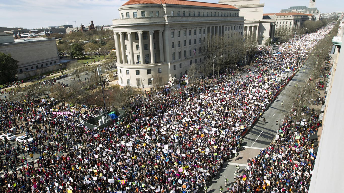 Demonstranten so weit die Straße reicht: Während der Kundgebung in Washington war Wut und Stolz zu spüren.