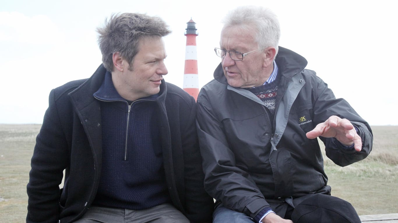 Habeck und der baden-württembergische Ministerpräsident Winfried Kretschmann 2012 im Wattenmeer: Wie Kretschmann scheut auch Habeck das Konservative nicht.