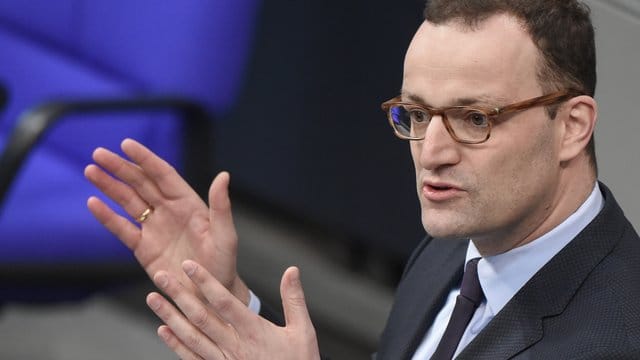 Minister Jens Spahn bei einer Rede zur Gesundheitspolitik.