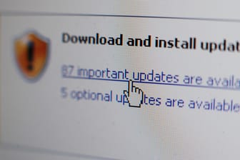Update-Hinweis in Windows: Das Bundesamt für Sicherheit in der Informationstechnik rät dringend zu einem Sicherheitsupdate des E-Mail-Programms Thunderbird. (Symbolbild)