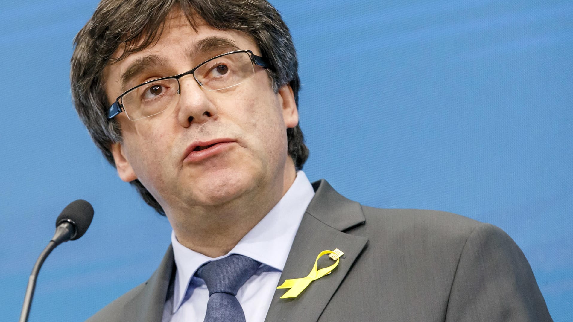 Carles Puigdemont bei einem Vortrag in Genf. Bis Freitag konnte sich der katalanische Politiker frei in Europa bewegen.