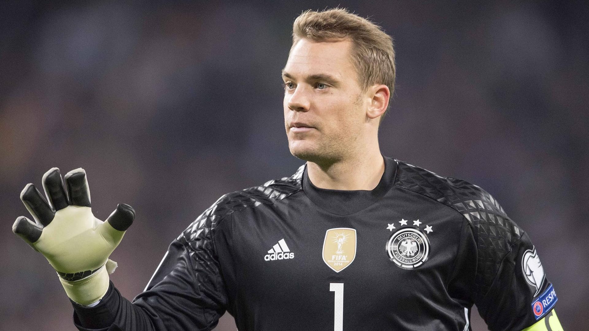 Manuel Neuer: Der Nationaltorwart absolvierte bislang 74 Länderspiele für das DFB-Team.