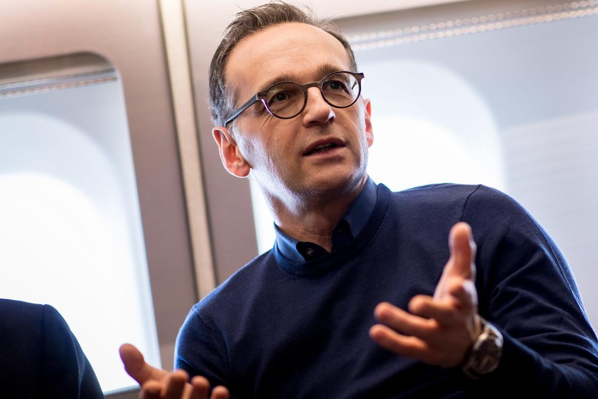 Der Außenminister spricht auf dem Flug von Berlin nach New York mit Journalisten: Maas besucht in New York die Vereinten Nationen.