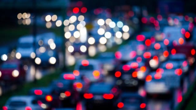 Deutschland wird voraussichtlich wieder viermal so viele klimaschädliche Gase ausstoßen, wie nach dem Pariser Klimaschutzabkommen erlaubt. Deutschland wird voraussichtlich wieder viermal so viele klimaschädliche Gase ausstoßen, wie nach dem Pariser Klimaschutzabkommen erlaubt.