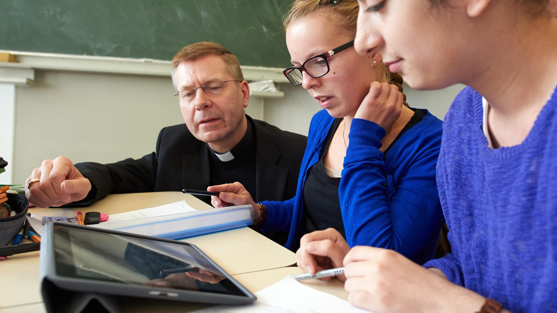 iPad in der Schule: Apple will auf dem Bildungsmarkt wieder präsenter werden. iPad in der Schule: Apple will auf dem Bildungsmarkt wieder präsenter werden.