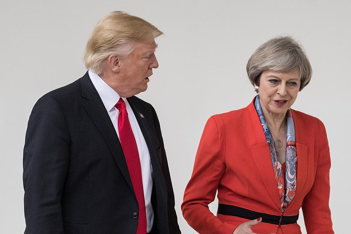 Theresa May mit Donald Trump bei ihrem Besuch in den USA im Januar 2017: Zusammen wollen sie nun "russische Spionagenetzwerke" in den USA und Großbritannien zerschlagen.