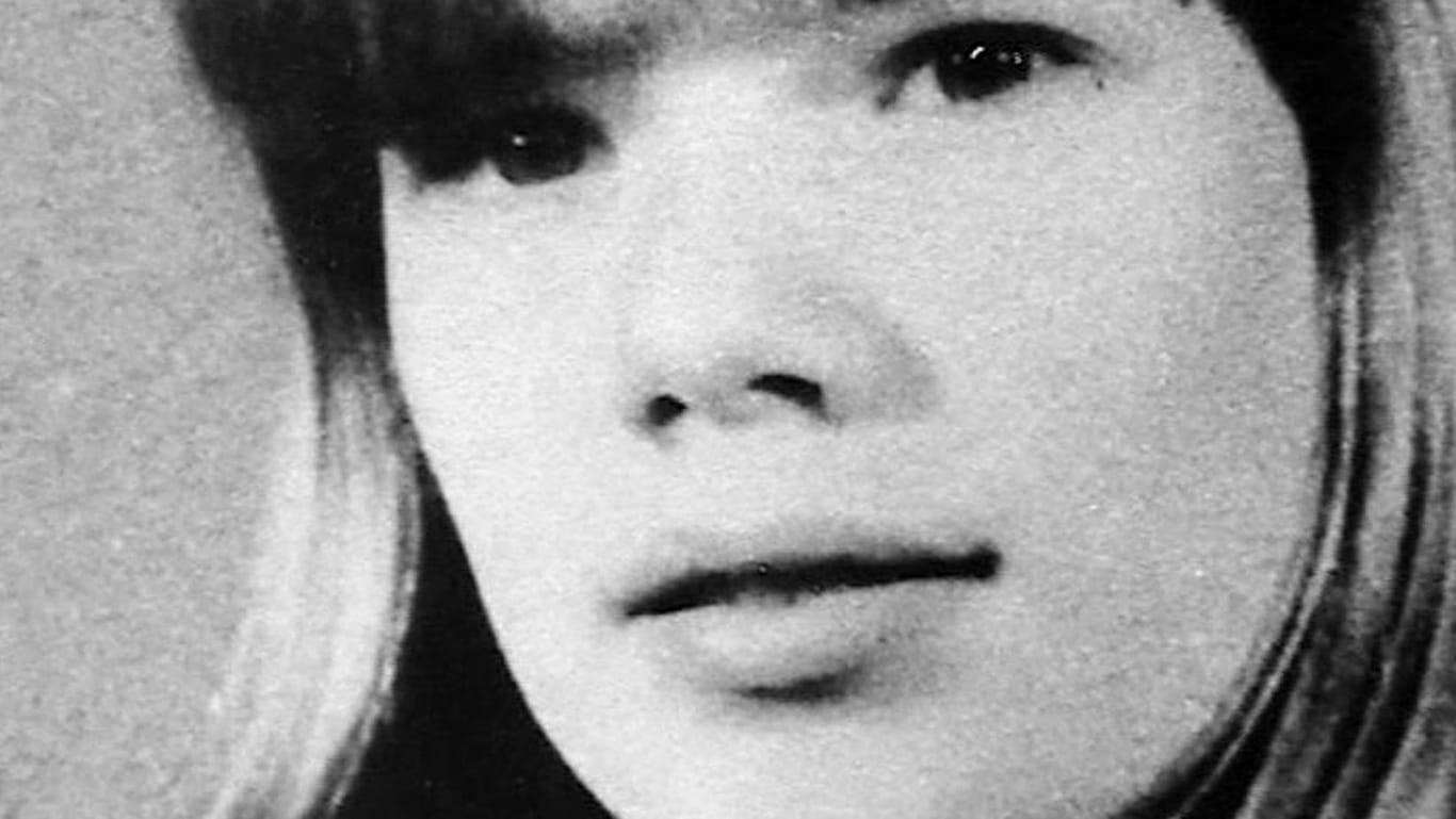 Kalinka: 1982 war die Französin im Haus ihrer Mutter und ihres Stiefvaters in Lindau am Bodensee unter unklaren Umständen gestorben.