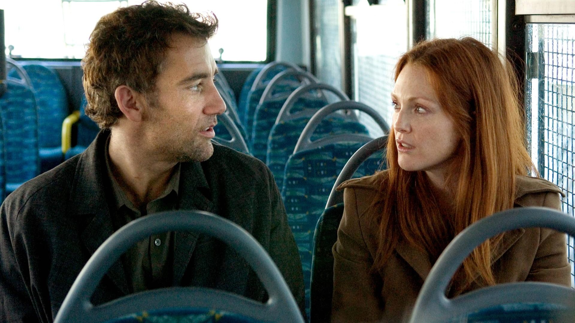 Theo (Clive Owen) und Julian (Julianne Moore) wollen in "Children of Men" die Menschheit retten.