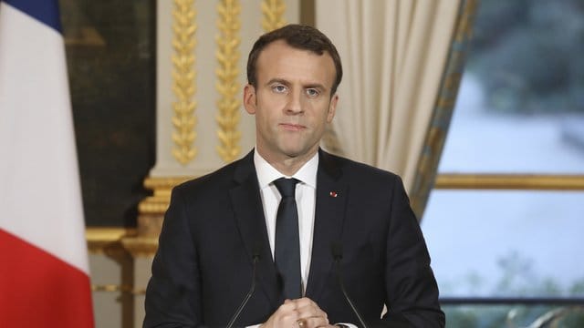 Emmanuel Macron, Präsident von Frankreich, spricht zu Journalisten bei einer Pressekonferenz.