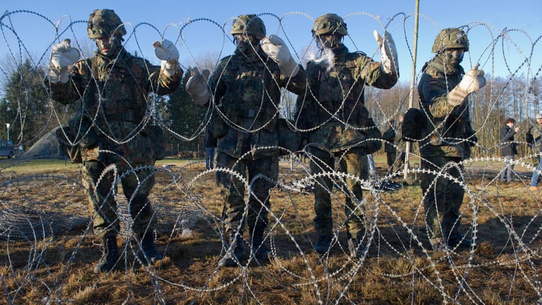 Grundausbildung bei der Bundeswehr: Der Reservistenverband will nun auch Ungediente militärisch ausbilden.