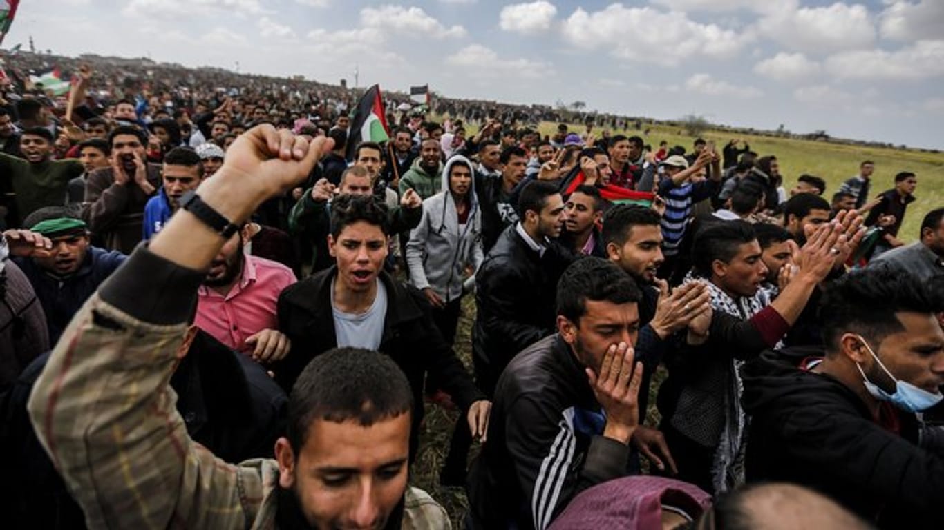 Die Hamas will mit der Aktion ihren Anspruch auf ein "Recht auf Rückkehr" für palästinensische Flüchtlinge untermauern.