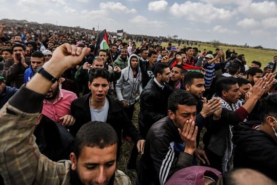 Die Hamas will mit der Aktion ihren Anspruch auf ein "Recht auf Rückkehr" für palästinensische Flüchtlinge untermauern.